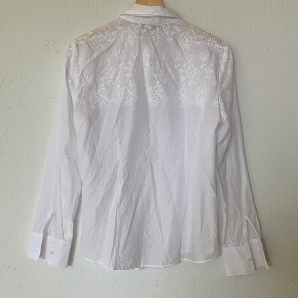 Paper White floral print large 100% cotton button down in white - Picture 5 of 9